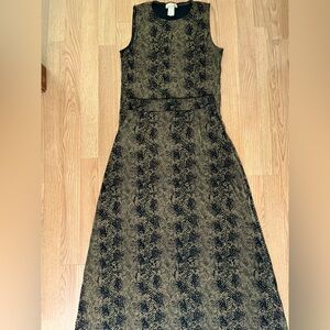 Elegant Black and Gold Patterned Skirt Suit